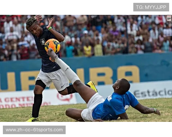 足球黑洞合并现象与足球比赛高压瞬间表现的类比研究